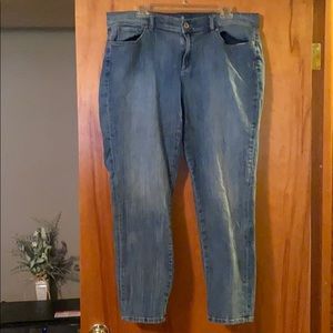 Liz Claiborne Cityfit Jeans.